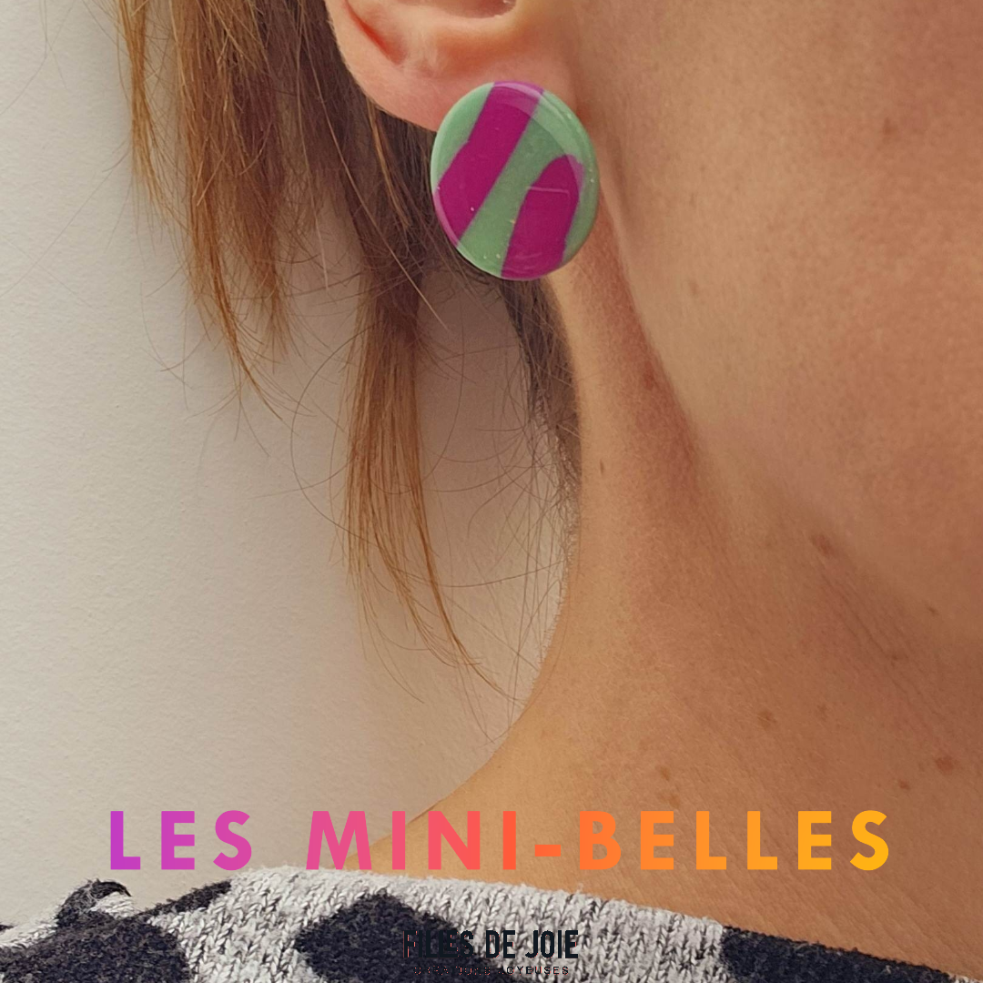 LES MINI-BELLES - Puces d'oreilles - Vertes et fuschia