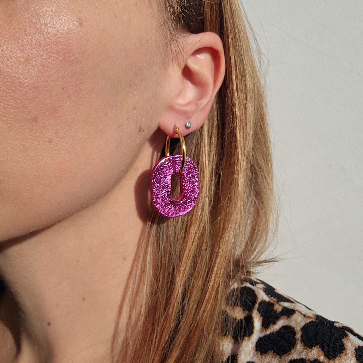 HAPPY PILLS - Boucles d'oreilles interchangeable - Rose métallisé et rouge pailleté