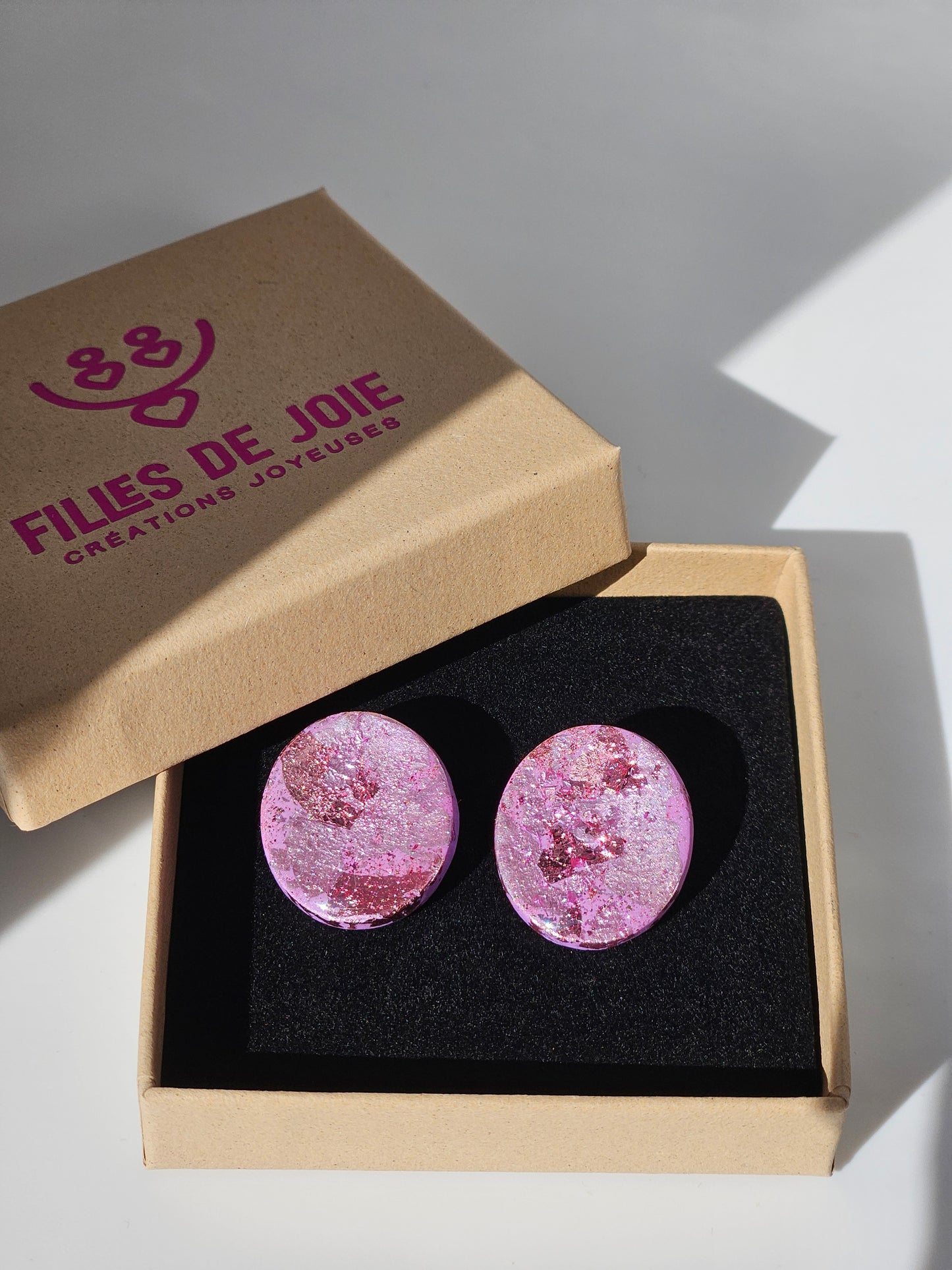 LES MINI-BELLES - Puces d'oreilles - Lila et rosé métallisé